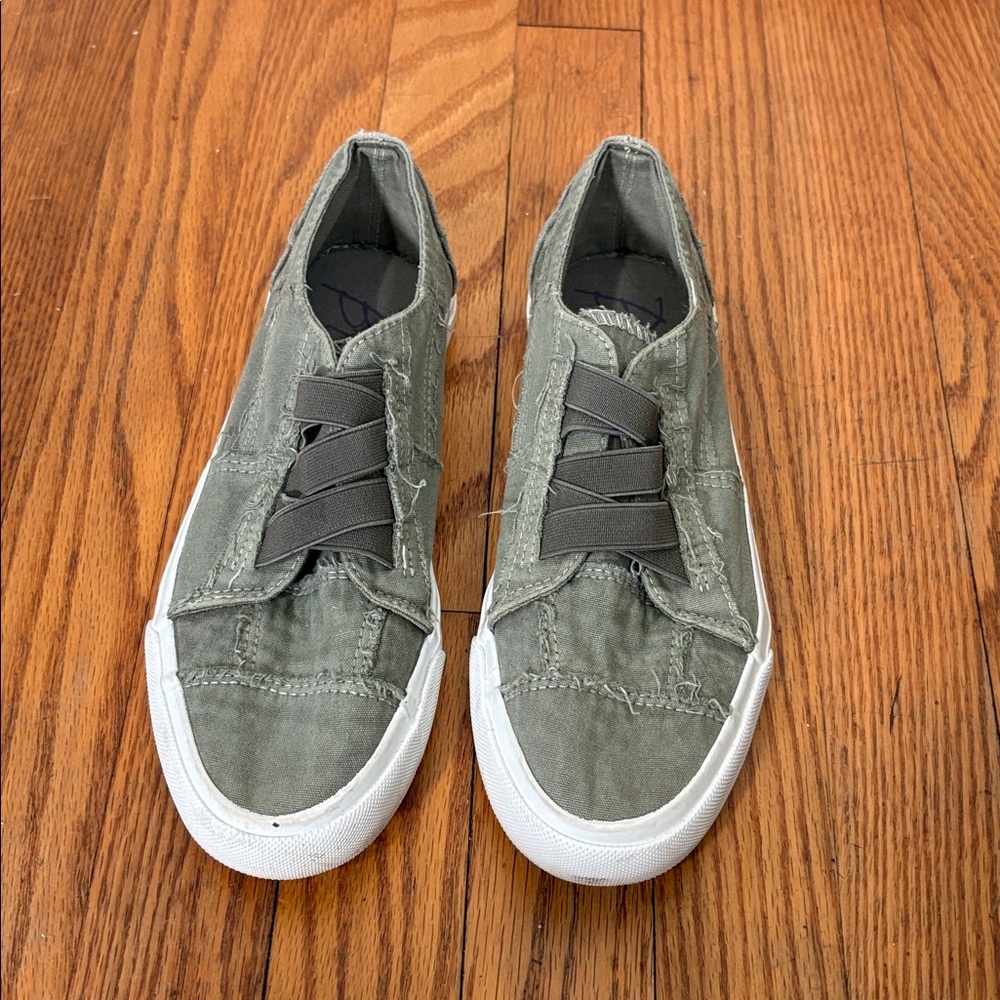 Blowfish Marley Slip On Sneaker Steel Grey Canvas Distressed size 8‎